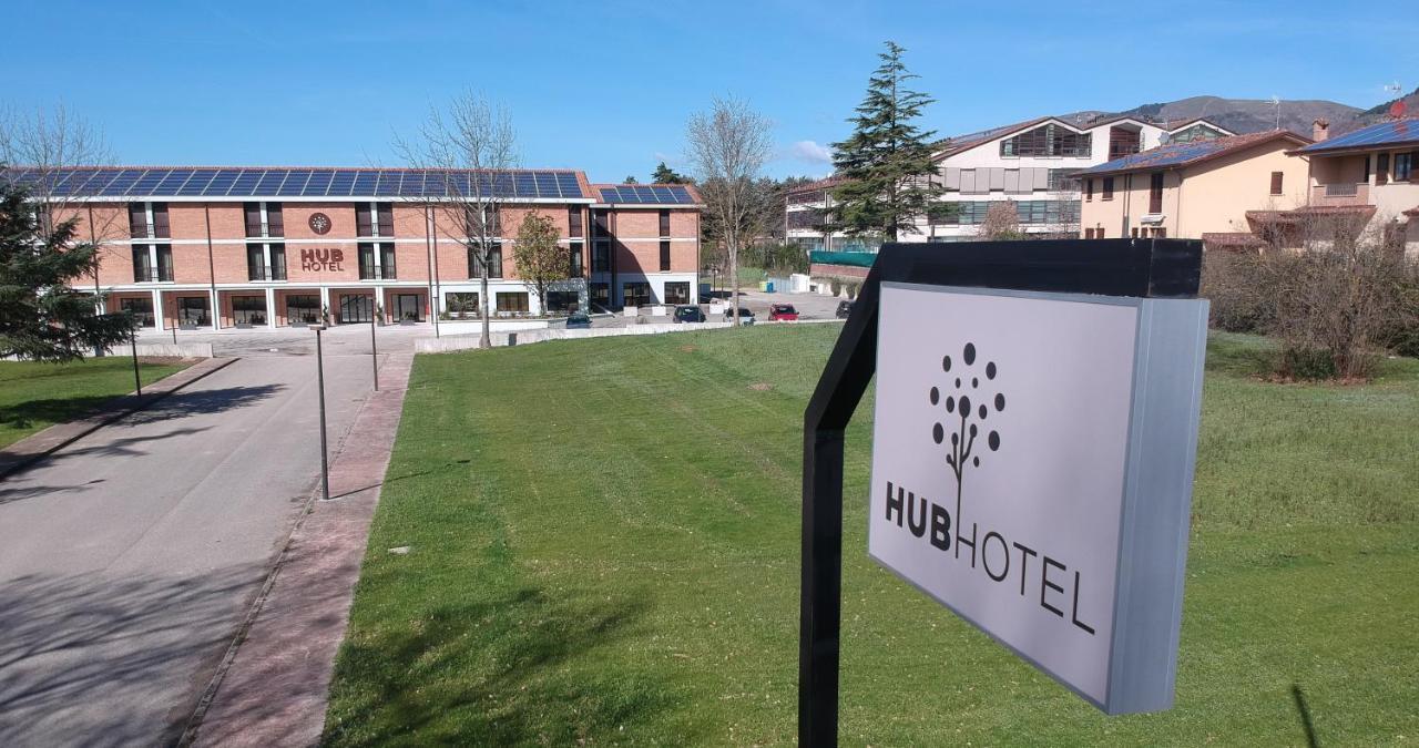 Hub Hotel グッビオ エクステリア 写真