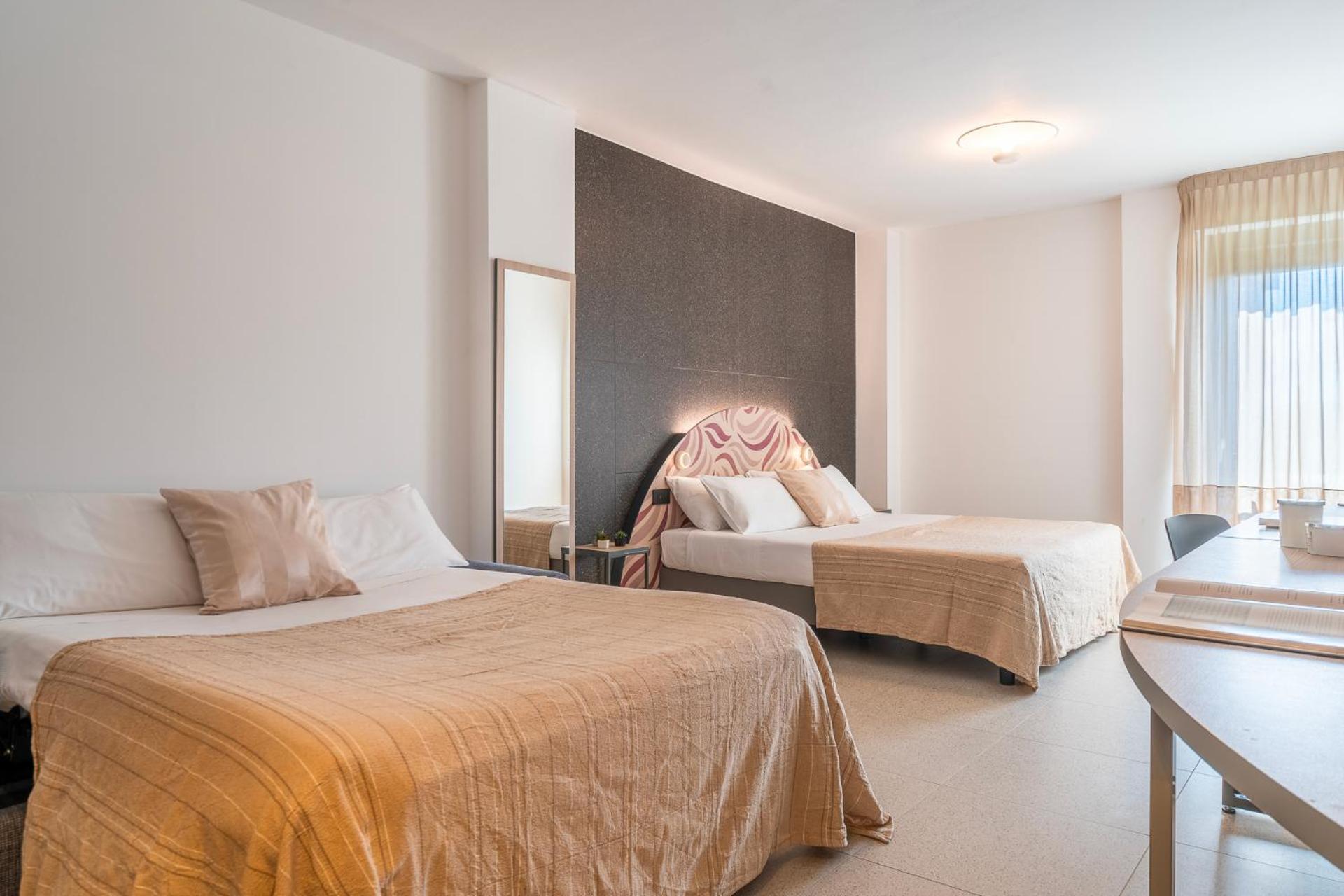 Hub Hotel グッビオ エクステリア 写真